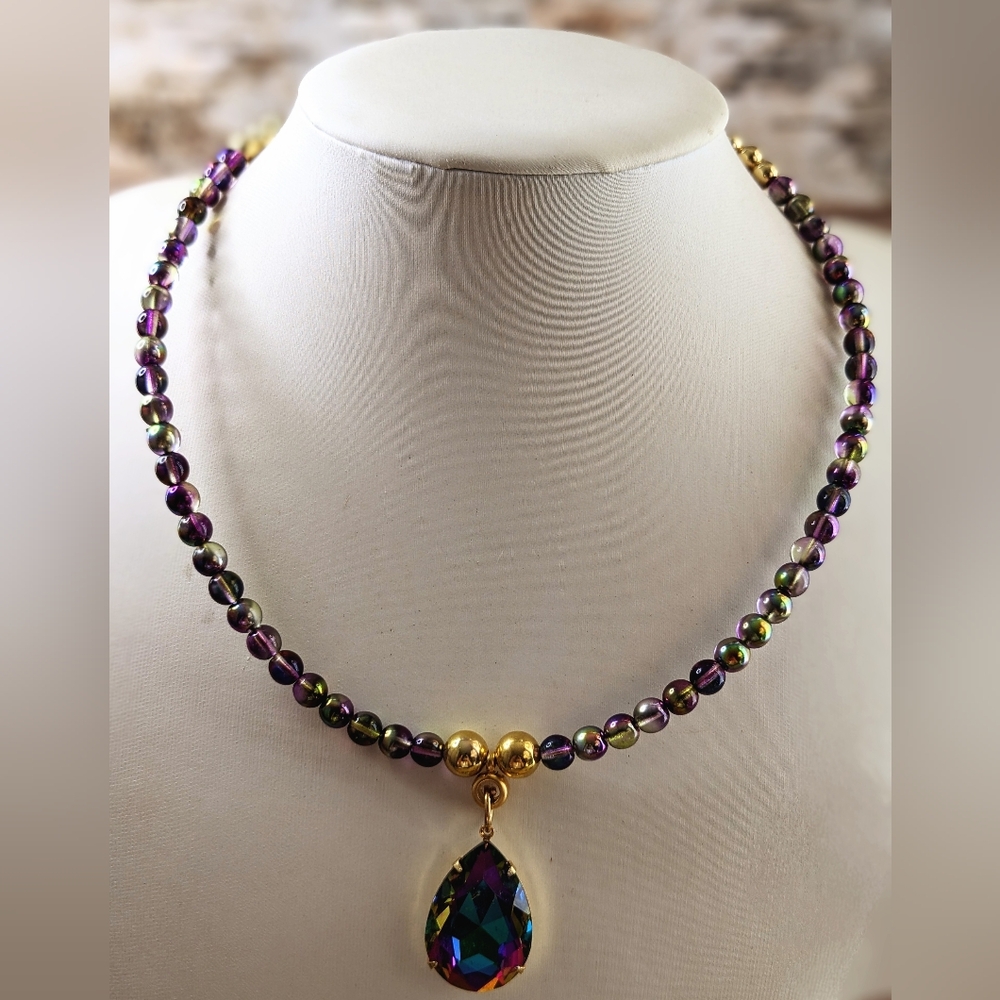 Volcano Beads And Volcano / Vitrail Pendant Necklace